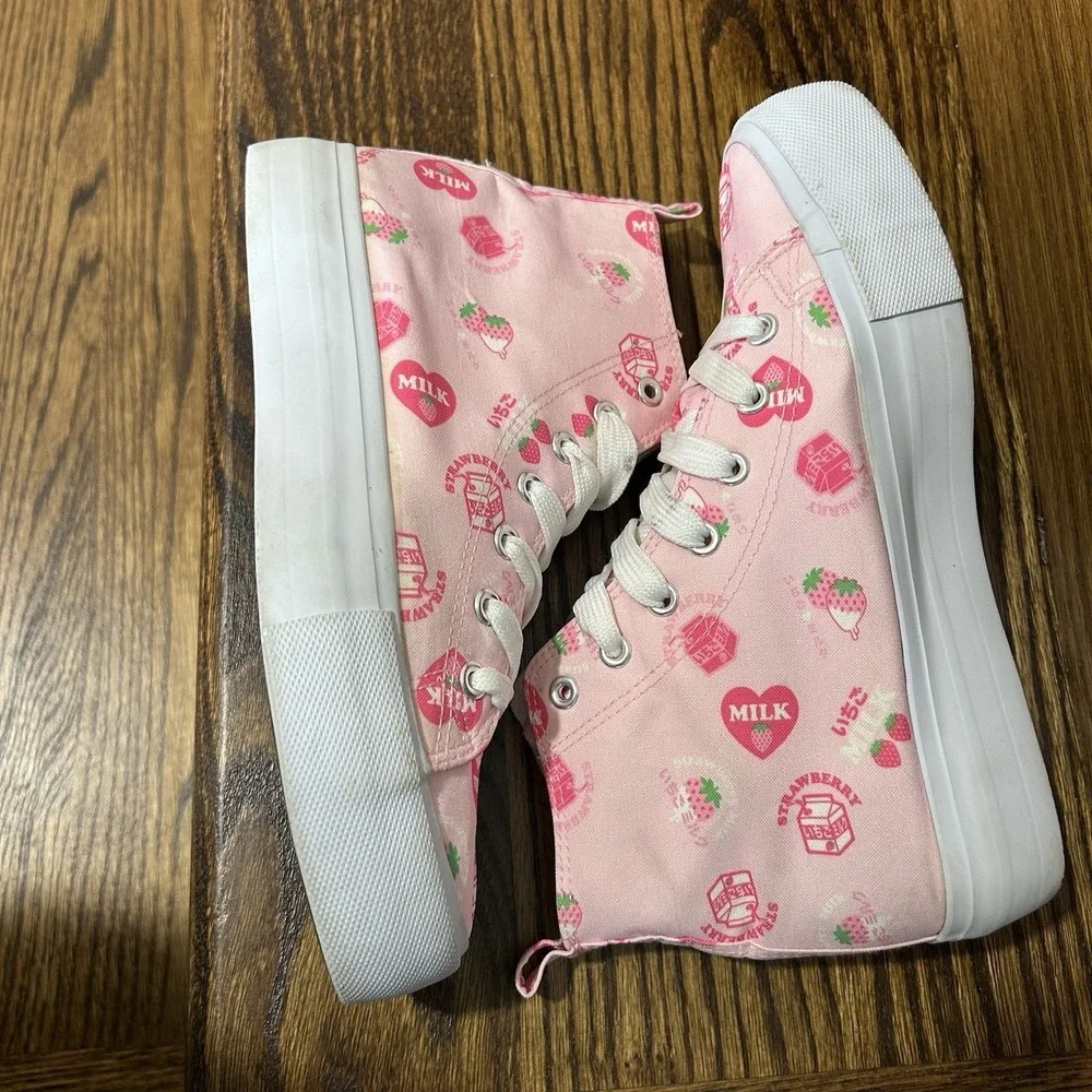 Hot Topic Strawberry Milk Pink Platform High Top Canvas Sneakers Women's 7 Shoes